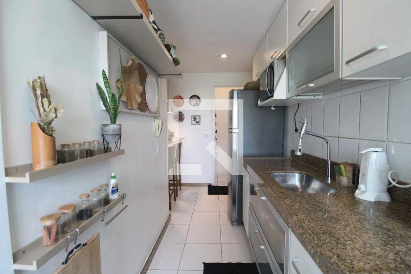 Furnished apartment, 83 m², with a glass-enclosed balcony — photo 34