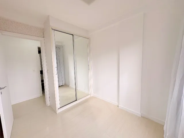 2-bedroom apartment in a building with a gym — photo 3