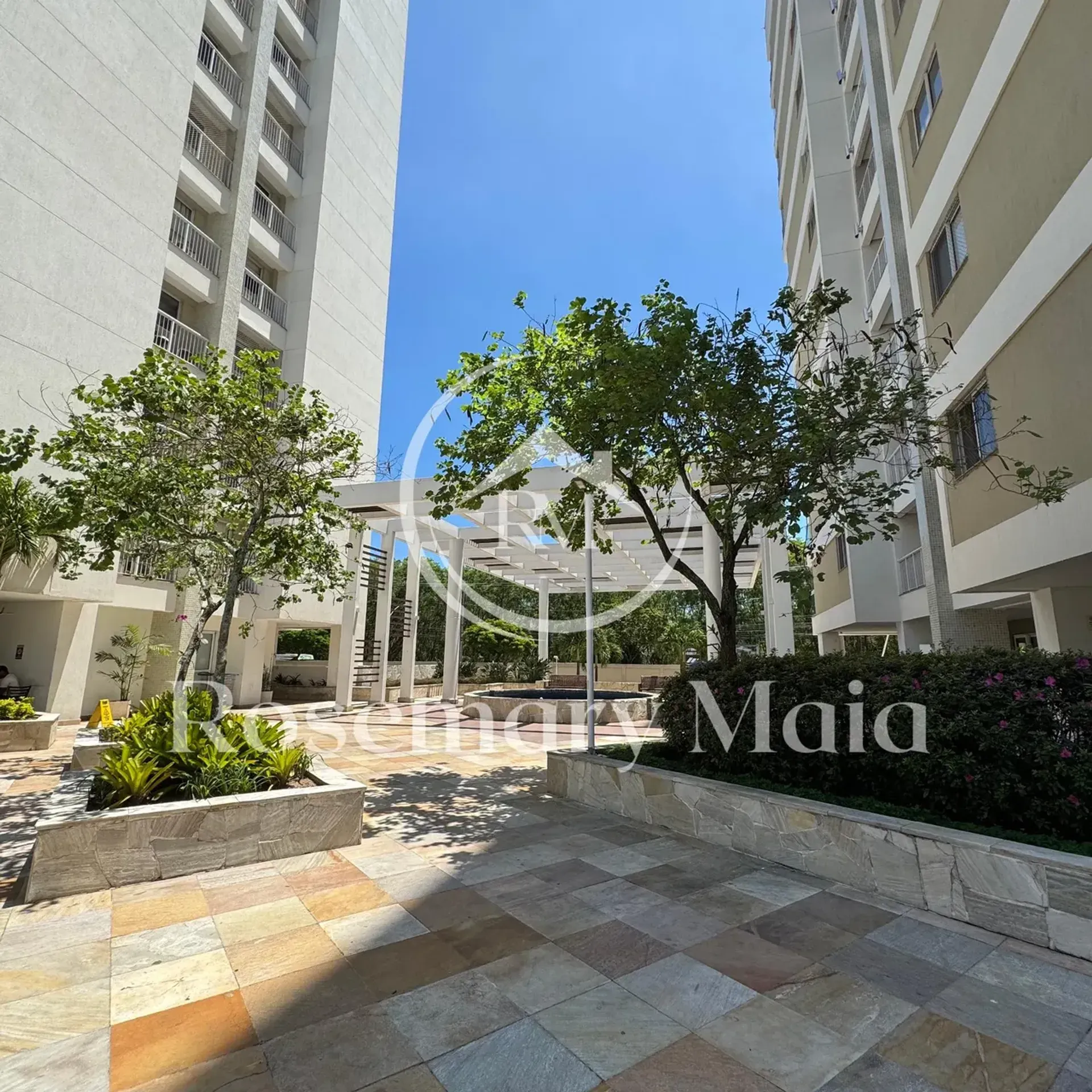 Duplex penthouse with 4 bedrooms and city view — photo 43