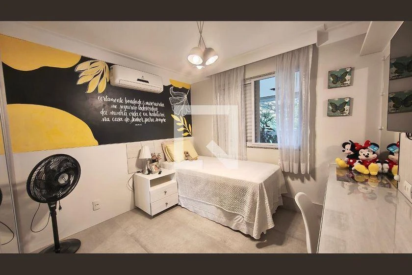 Furnished apartment, 160 m², with a glass-enclosed balcony — photo 15