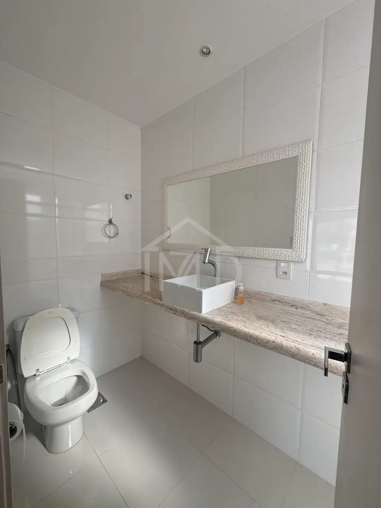 Casa com 4 suítes e 5 banheiros, 320 m² com churrasqueira — photo 28