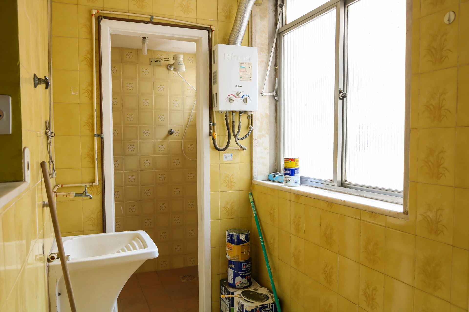 Apartment with 2 bedrooms and an enclosed glass balcony — photo 53