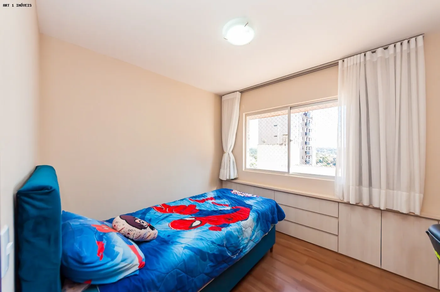 Рабочее место и 3 спальни: квартира 100 м² — photo 21