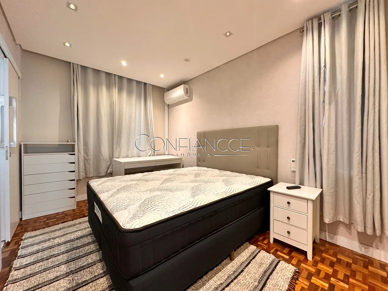Apartamento en alquiler con 3 habitaciones y 137 m² — photo 16
