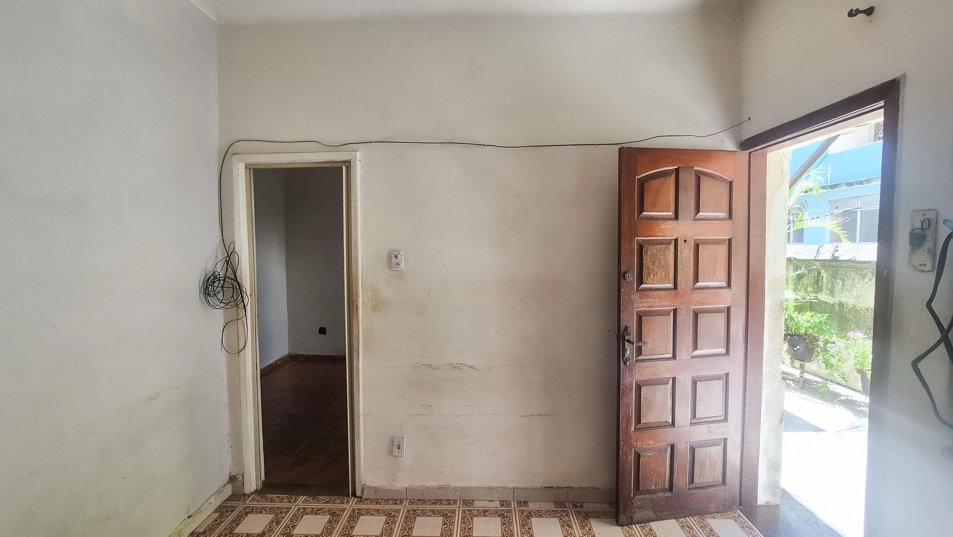 Невмебльована квартира з 2 спальнями та компактною кухнею — photo 37