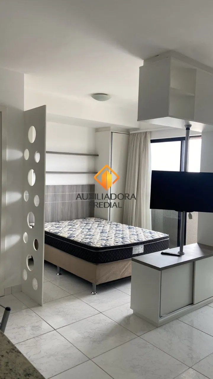 Furnished 1-bedroom apartment with open kitchen — photo 4