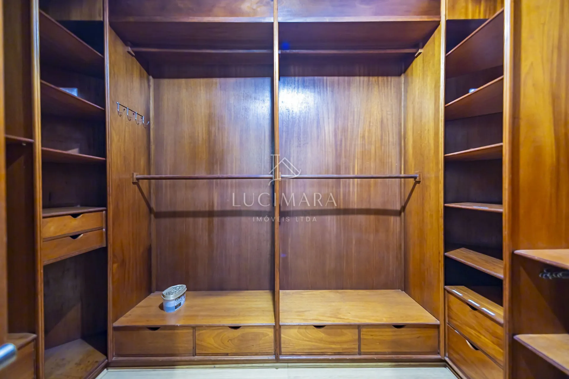 Незамеблированная квартира с 4 спальнями 427 м² — photo 70
