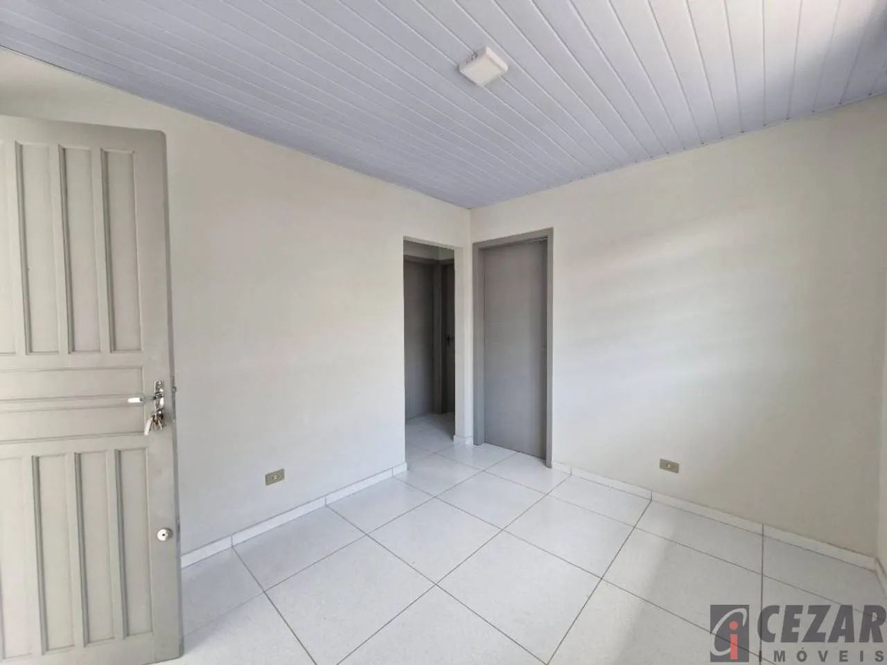 Unfurnished house with 2 bedrooms and a laundry area