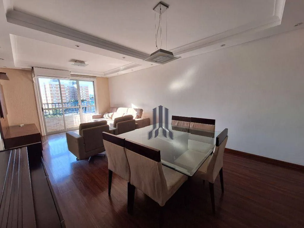 113 m² apartment with a bathtub and a walk-in closet — photo 15