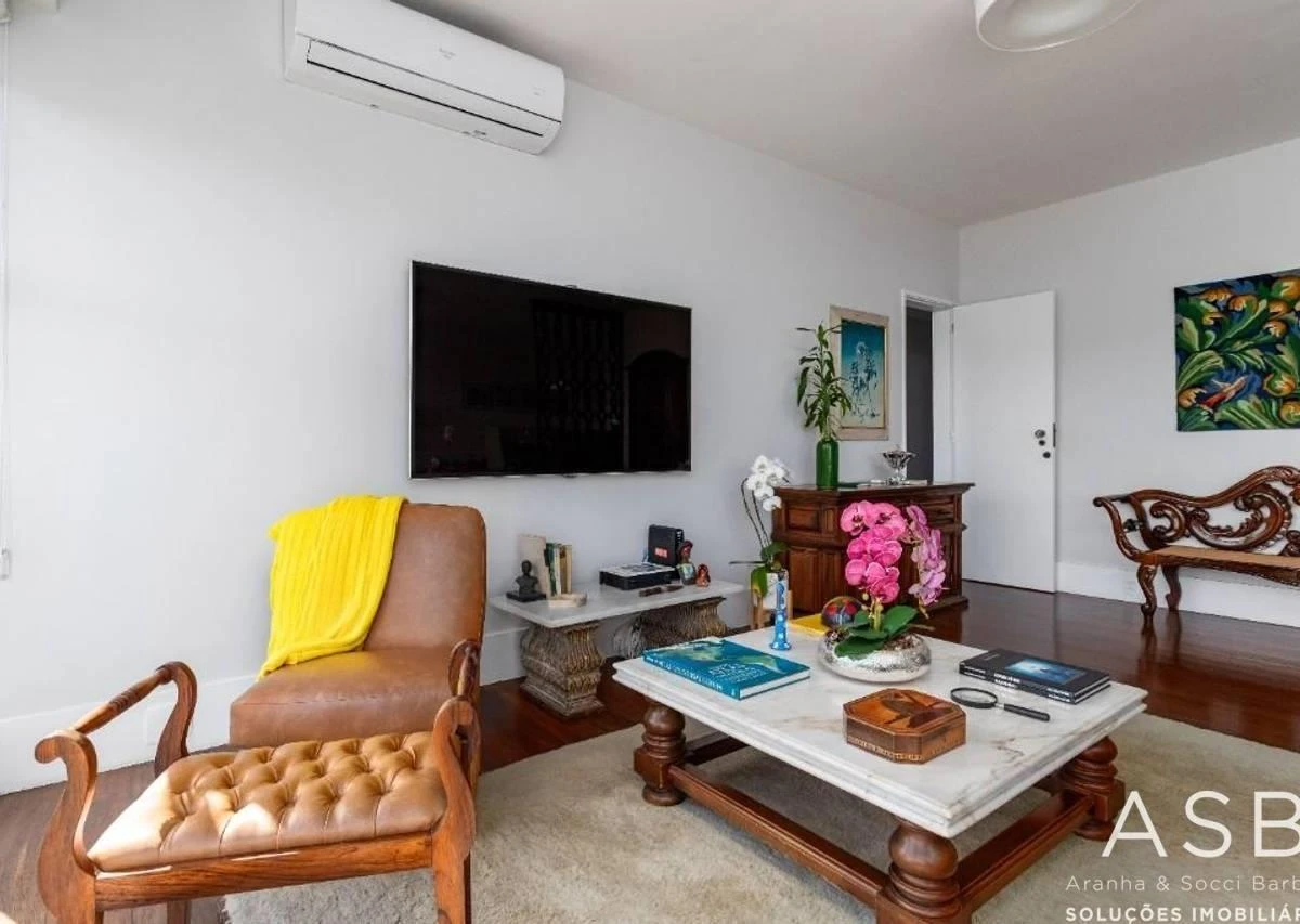 130 m² apartment with 3 bedrooms and 2 bathrooms — photo 10