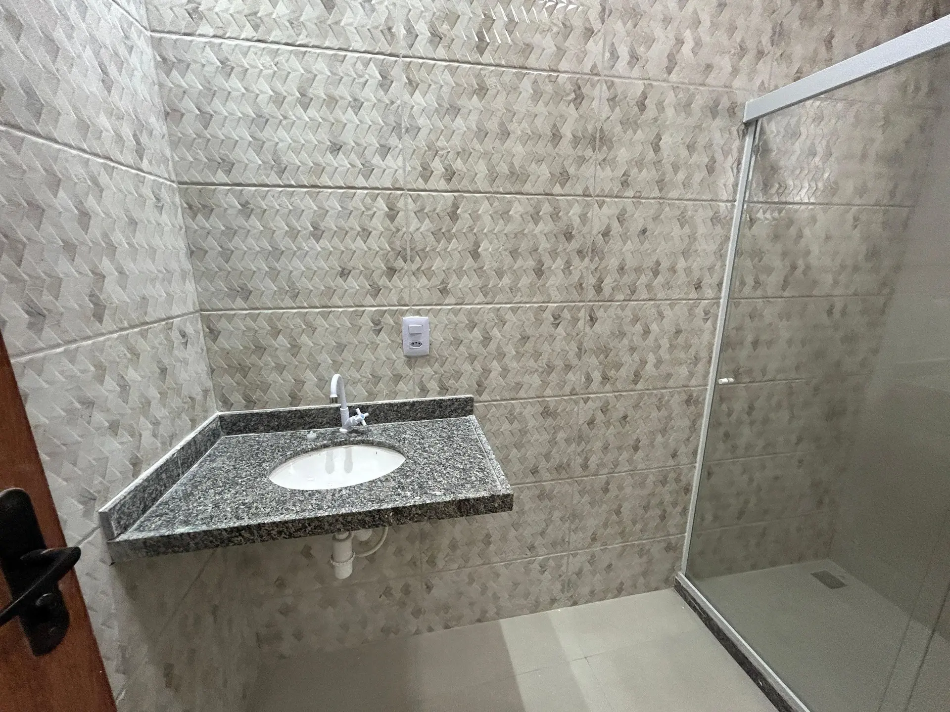 Apartamento sem mobília com 2 quartos, 1 banheiro e varanda — photo 7