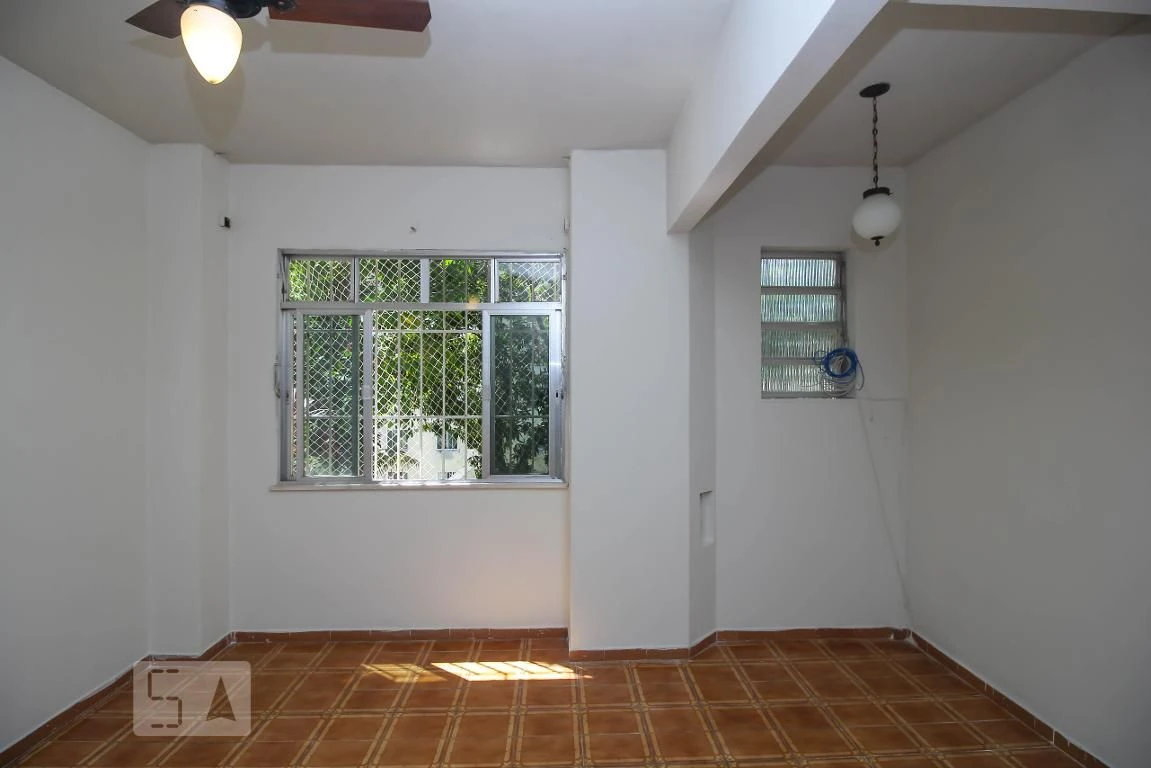 Unfurnished 2-bedroom apartment with 1 bathroom — photo 26
