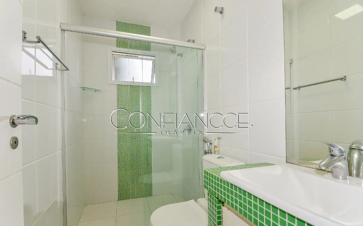 Камін та 4 спальні: будинок 250 м² — photo 16