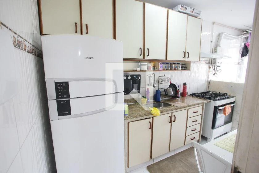 Apartamento amueblado de 2 dormitorios con cocina abierta — photo 15