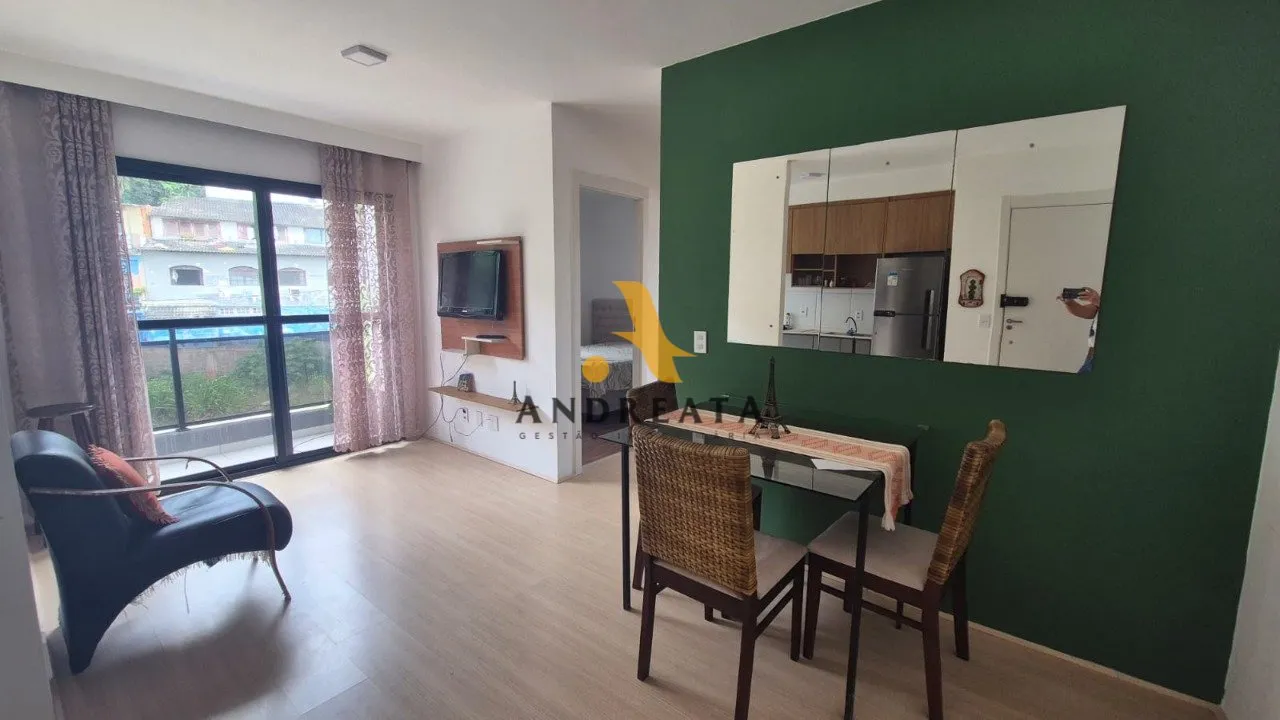 2-bedroom apartment with a washing machine