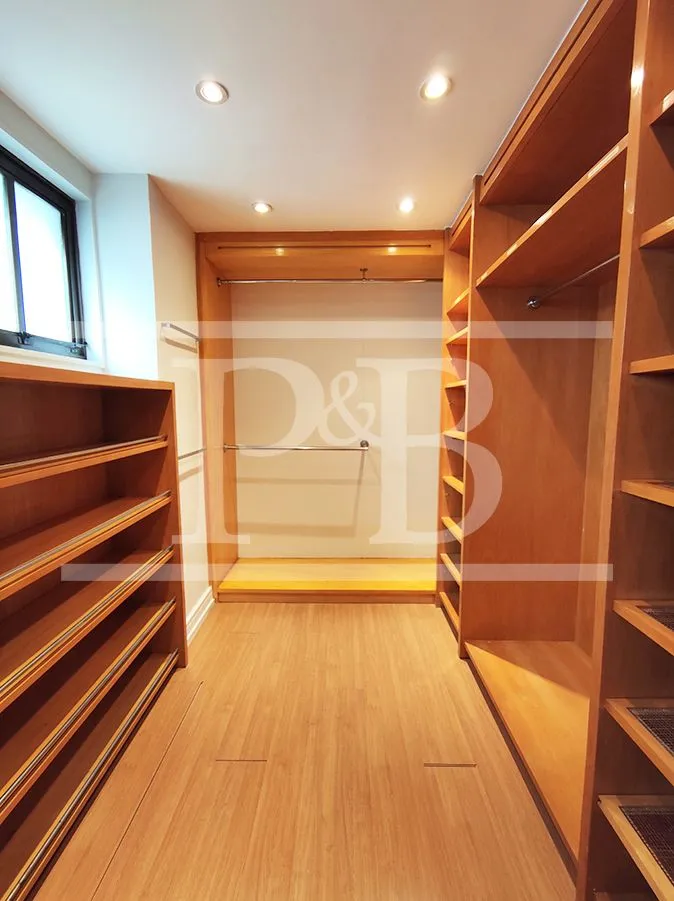 4-bedroom apartment 284 m² with 3 parking spaces — photo 19