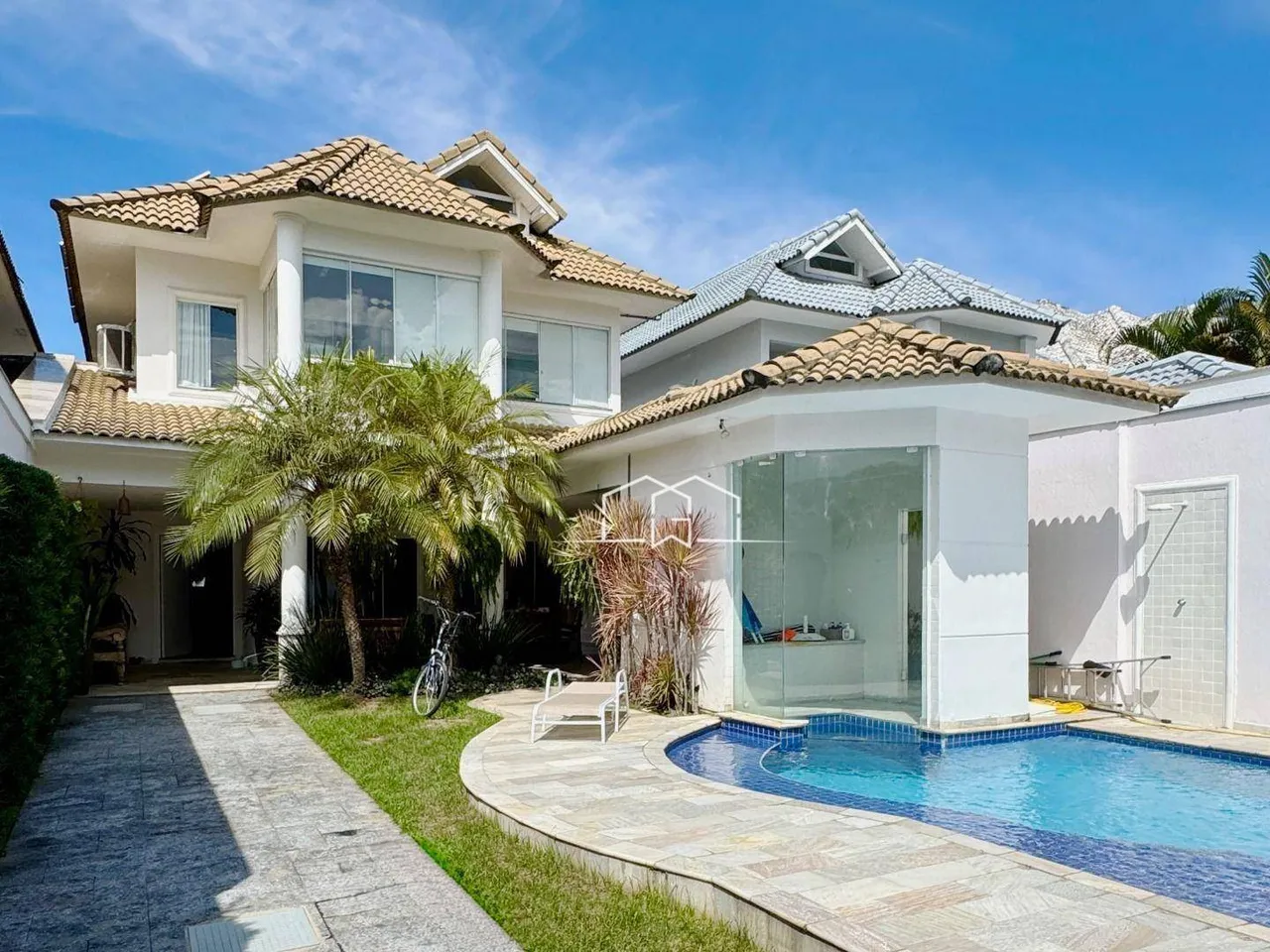 Furnished house with 4 bedrooms and 5 bathrooms — photo 6