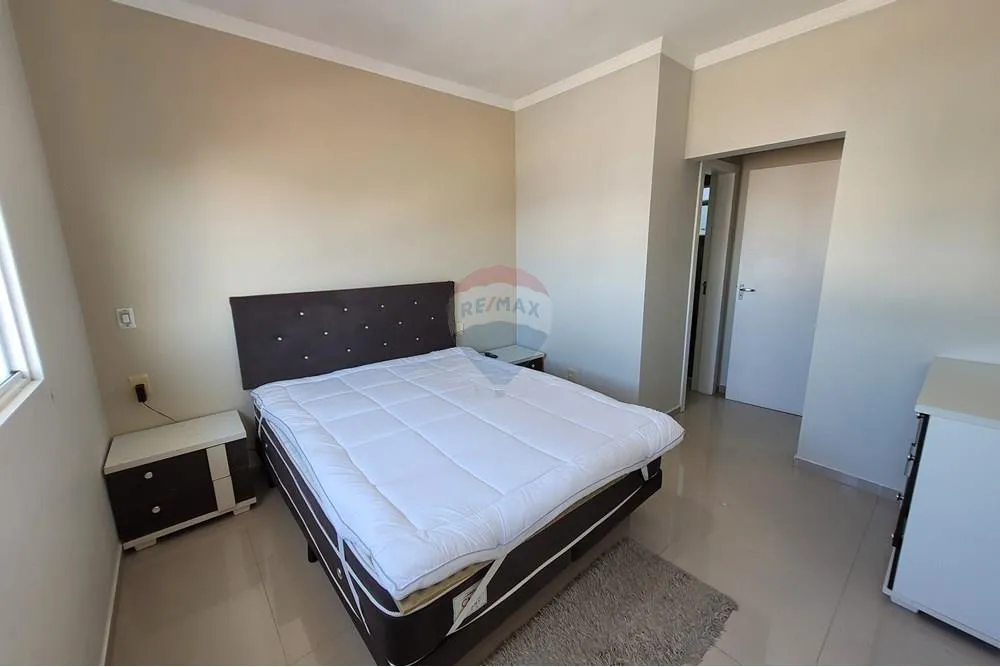 Apartamento con 3 dormitorios, escritorio y 2 plazas — photo 9
