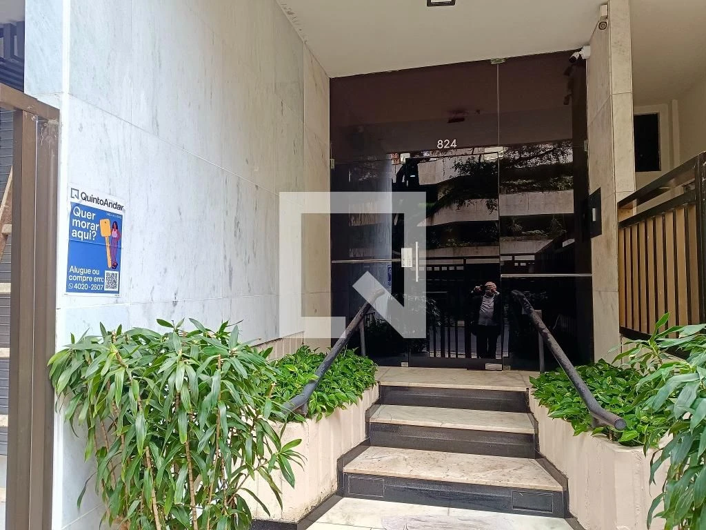 Furnished 2-bedroom apartment with private balcony BBQ — photo 19