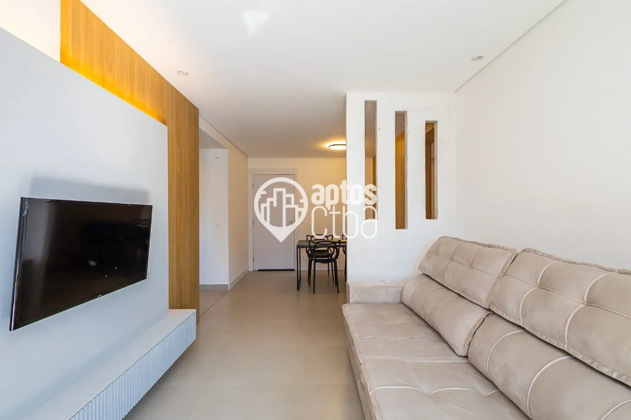 Glass-enclosed balcony in a 2-bedroom apartment, 81 m² — photo 12
