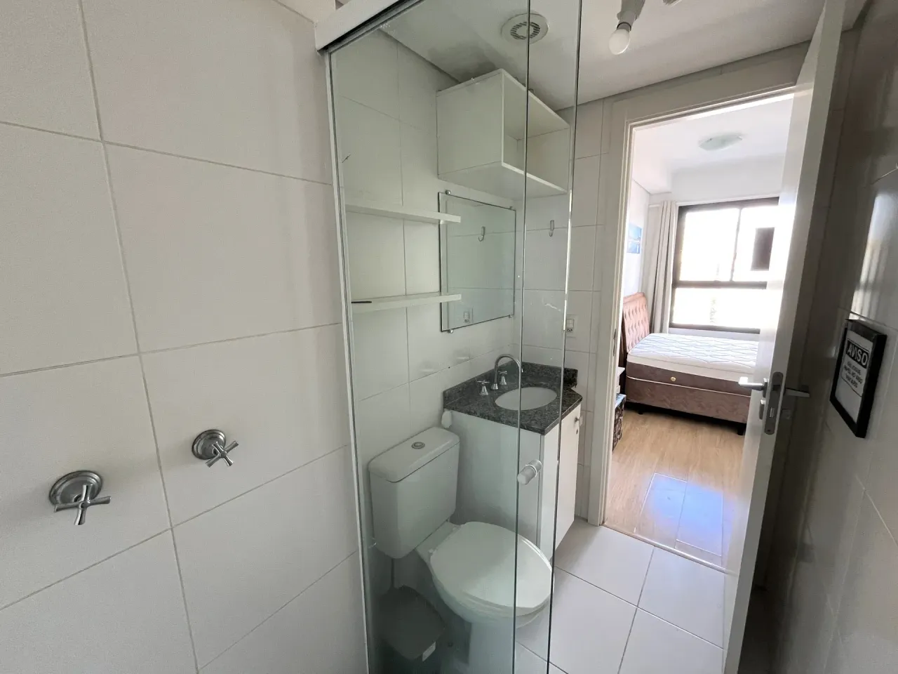 40 m² furnished apartment with parking and high floor — photo 12