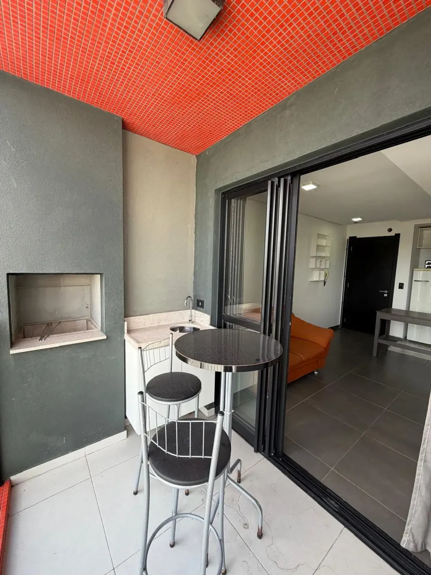 Furnished 1-bedroom apartment with balcony and barbecue — photo 6