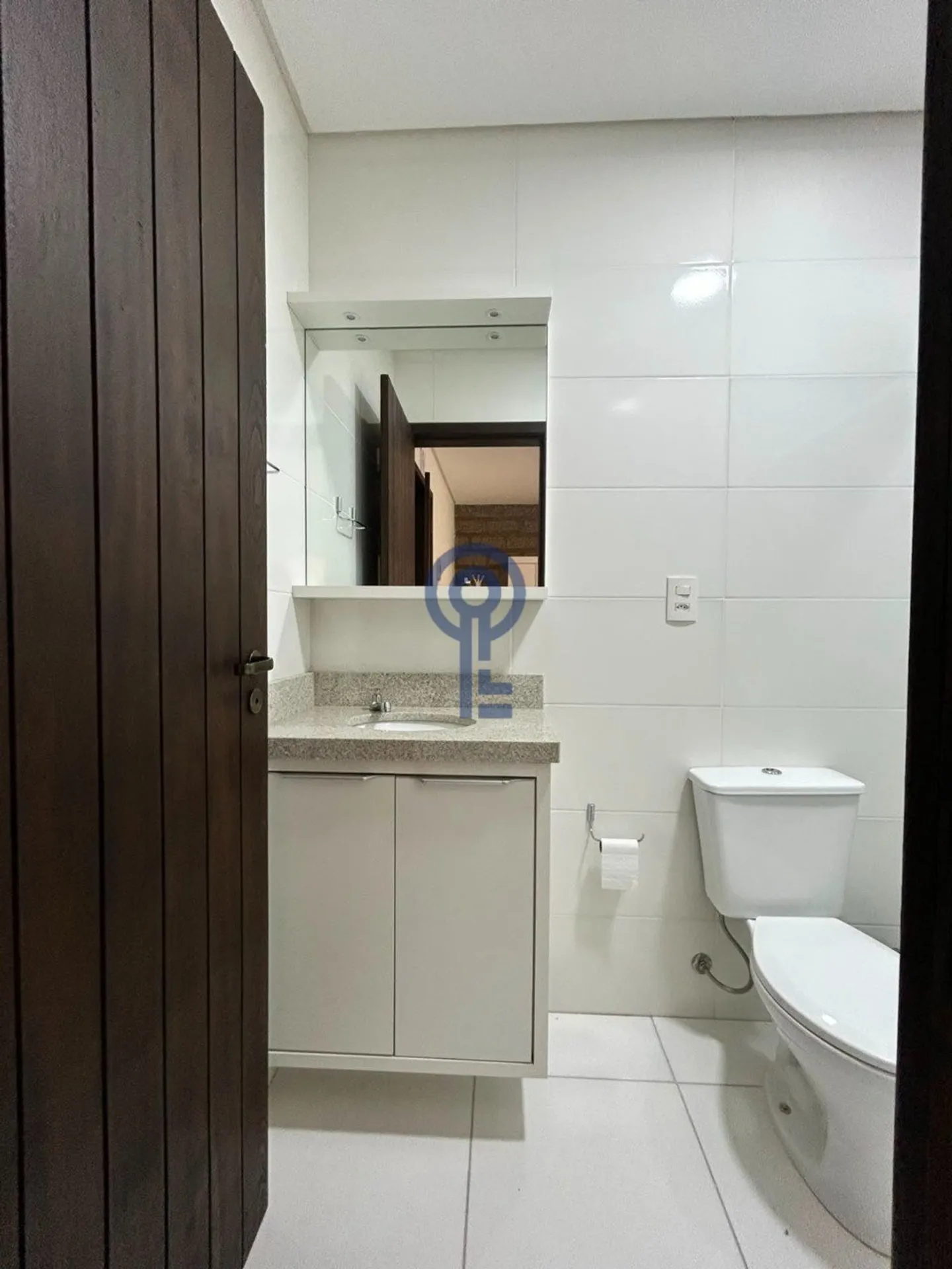 Furnished 25 m² studio with no parking and a gas kitchenette — photo 17