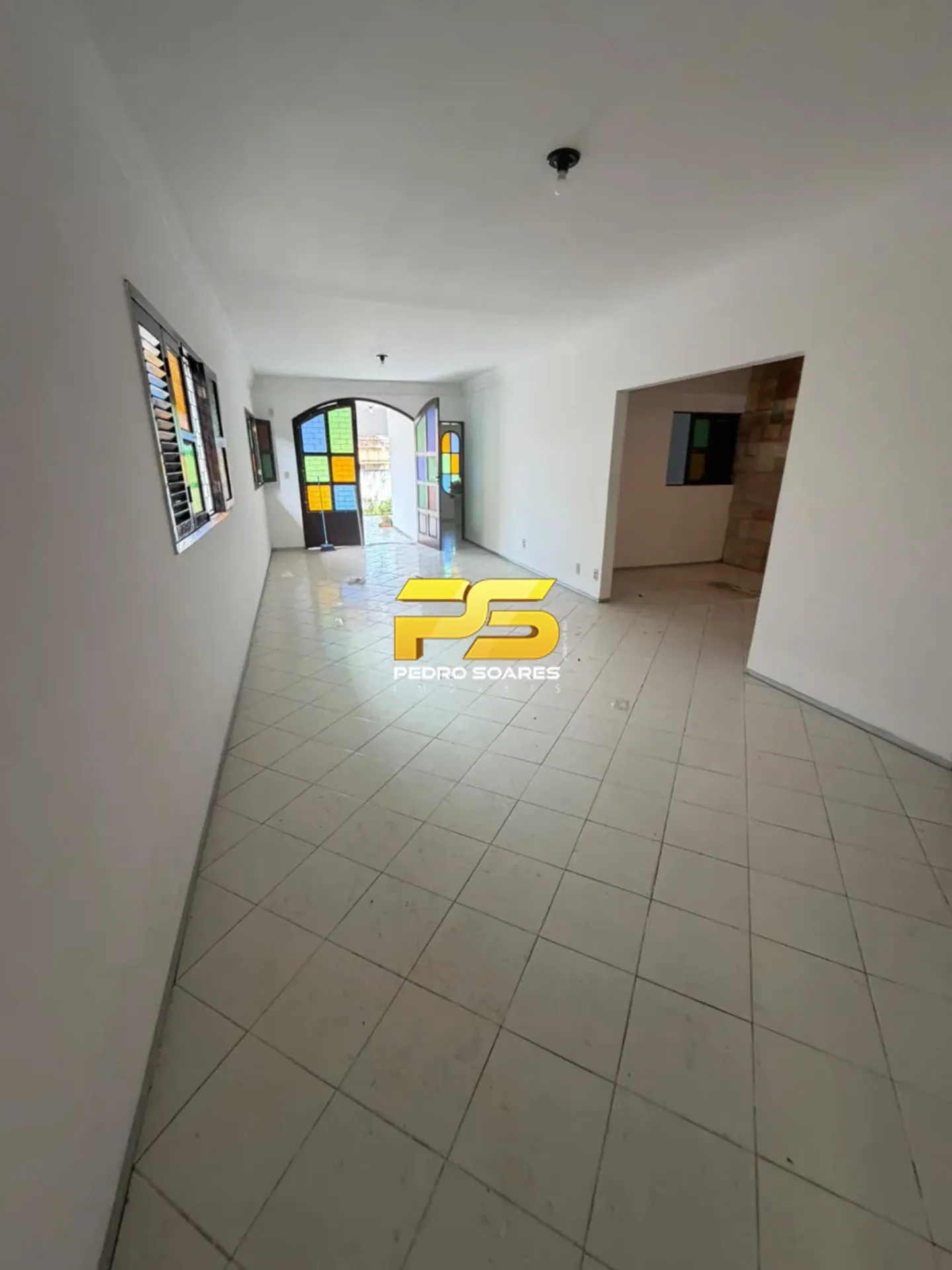 Дом на 4 спальни, 180 м² и 4 парковочных места — photo 2