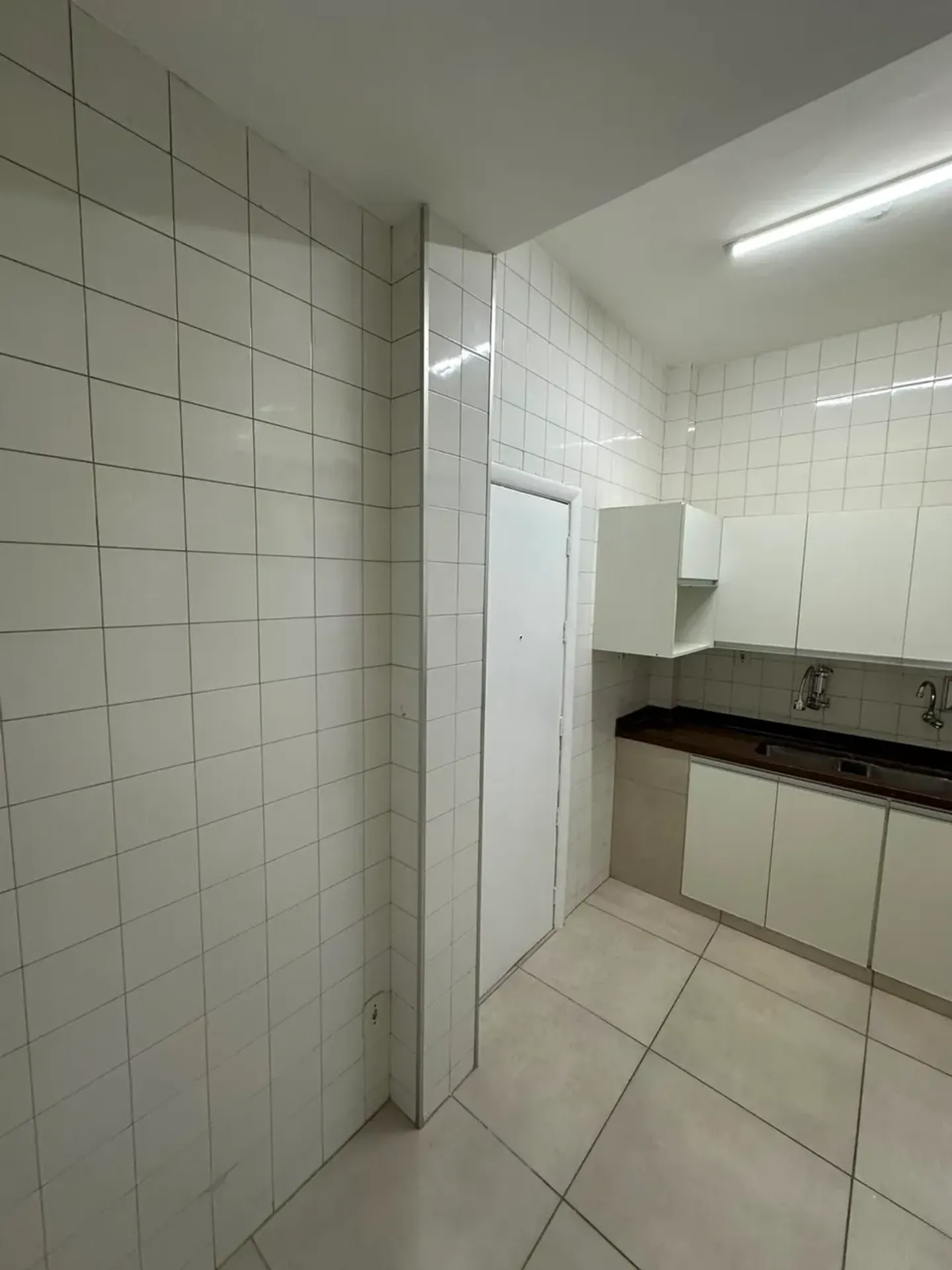 Apartment with 2 bedrooms, 2 bathrooms and balcony — photo 33