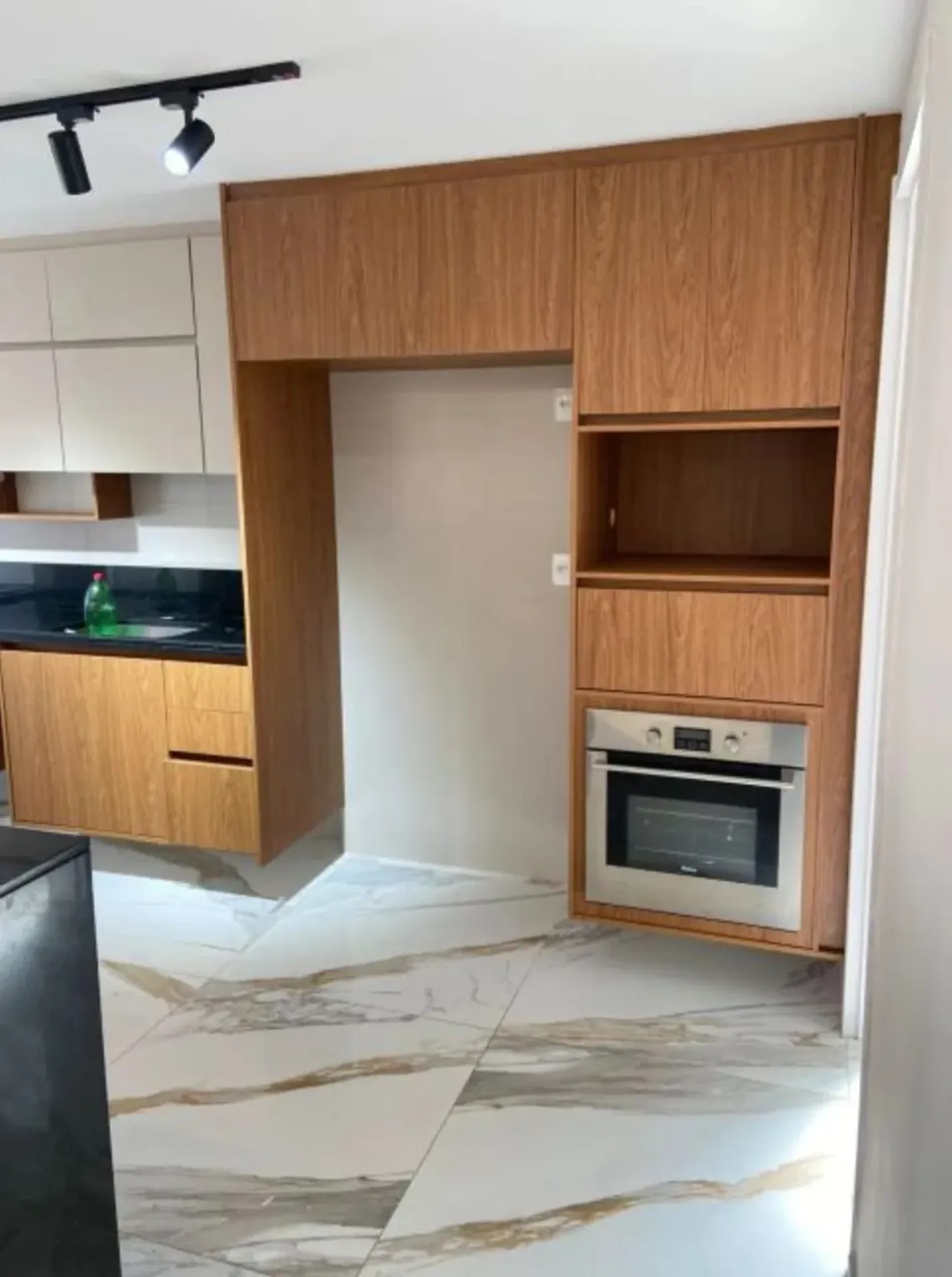Duplex com 4 quartos, cozinha aberta a gás e 340 m² — photo 7