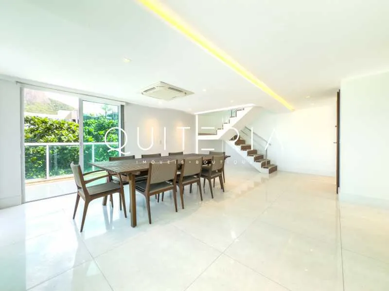 Duplex apartment, renovated, 4 bedrooms and 5 bathrooms — photo 3