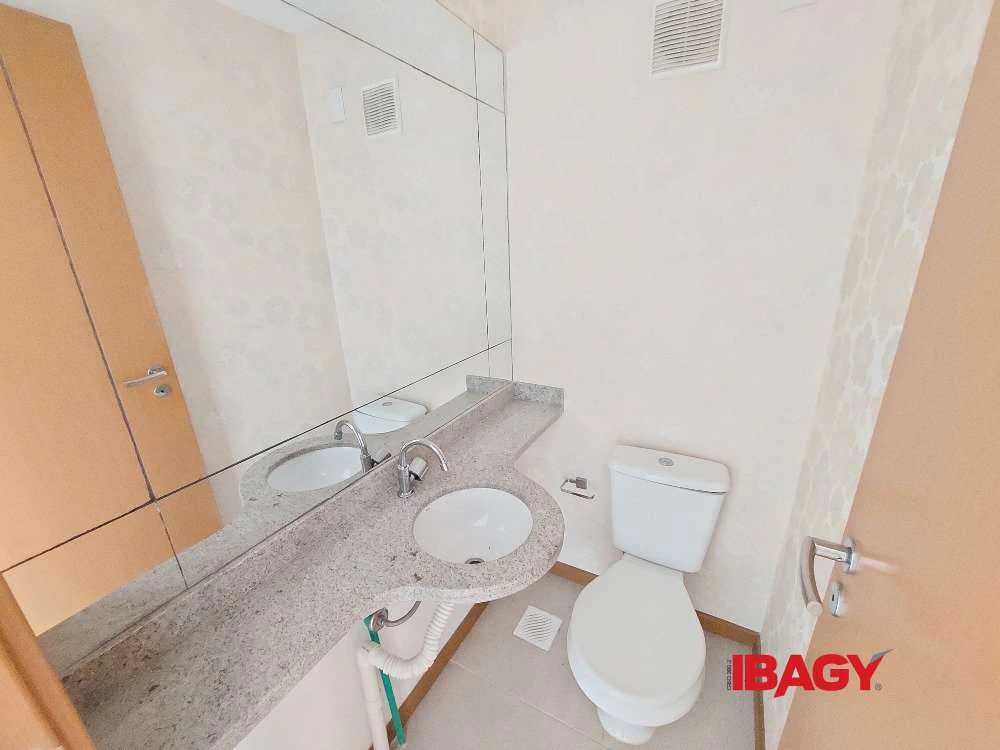 2-suite apartment with balcony grill and 83 m² — photo 4