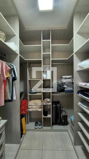 3-bedroom apartment in a building with a gym — photo 43