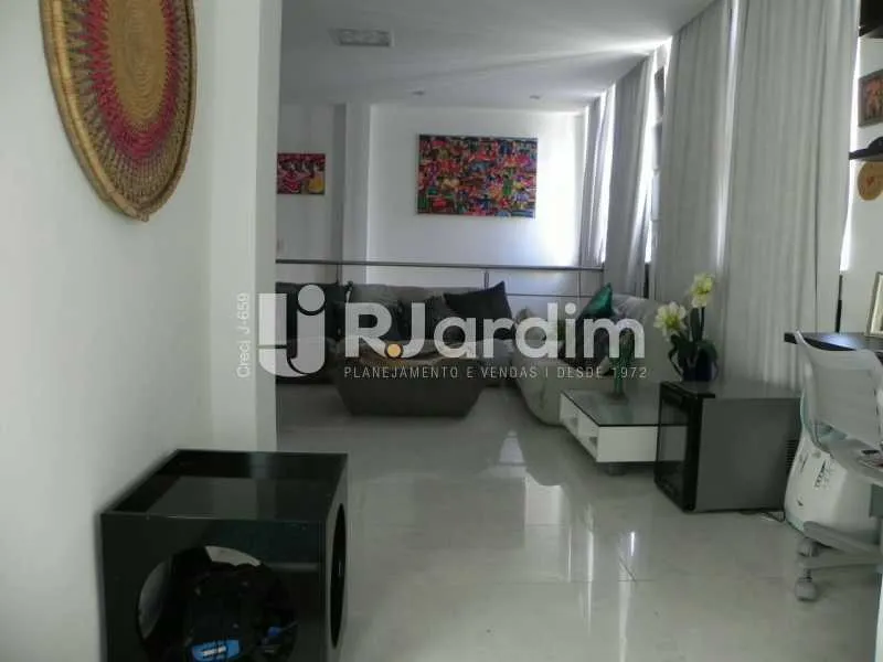 Cobertura com 4 quartos e 5 banheiros, varanda — photo 13