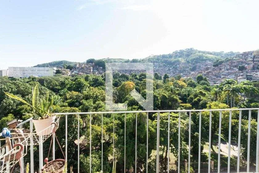 2-bedroom apartment with a mountain view in Rio de Janeiro — photo 16