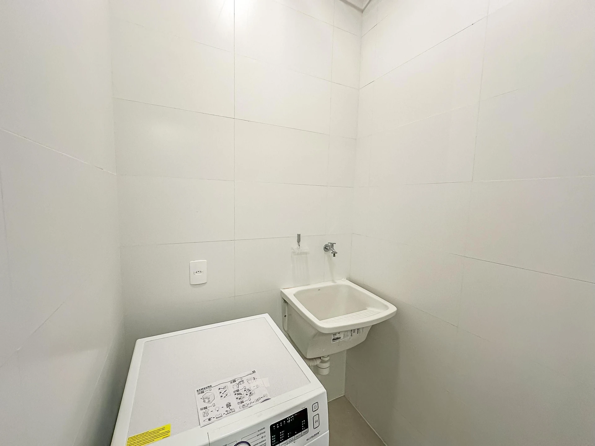 Меблированная квартира с 1 спальней и кухней open-plan — photo 42