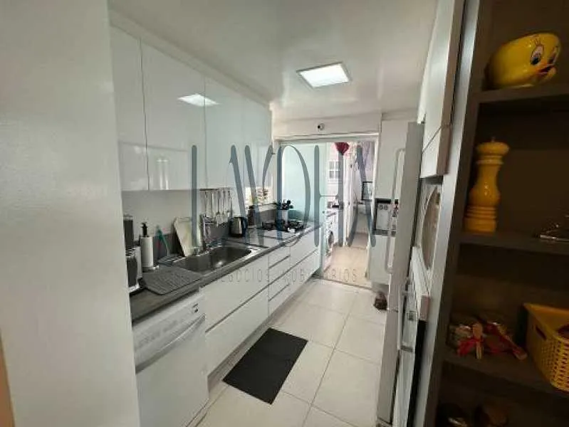 Furnished apartment with 4 bedrooms and 5 bathrooms — photo 24