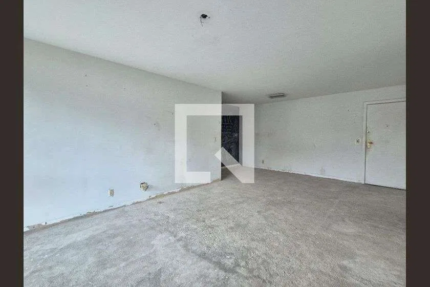 3-bedroom apartment, 1 with its own bathroom, 152 m² — photo 19