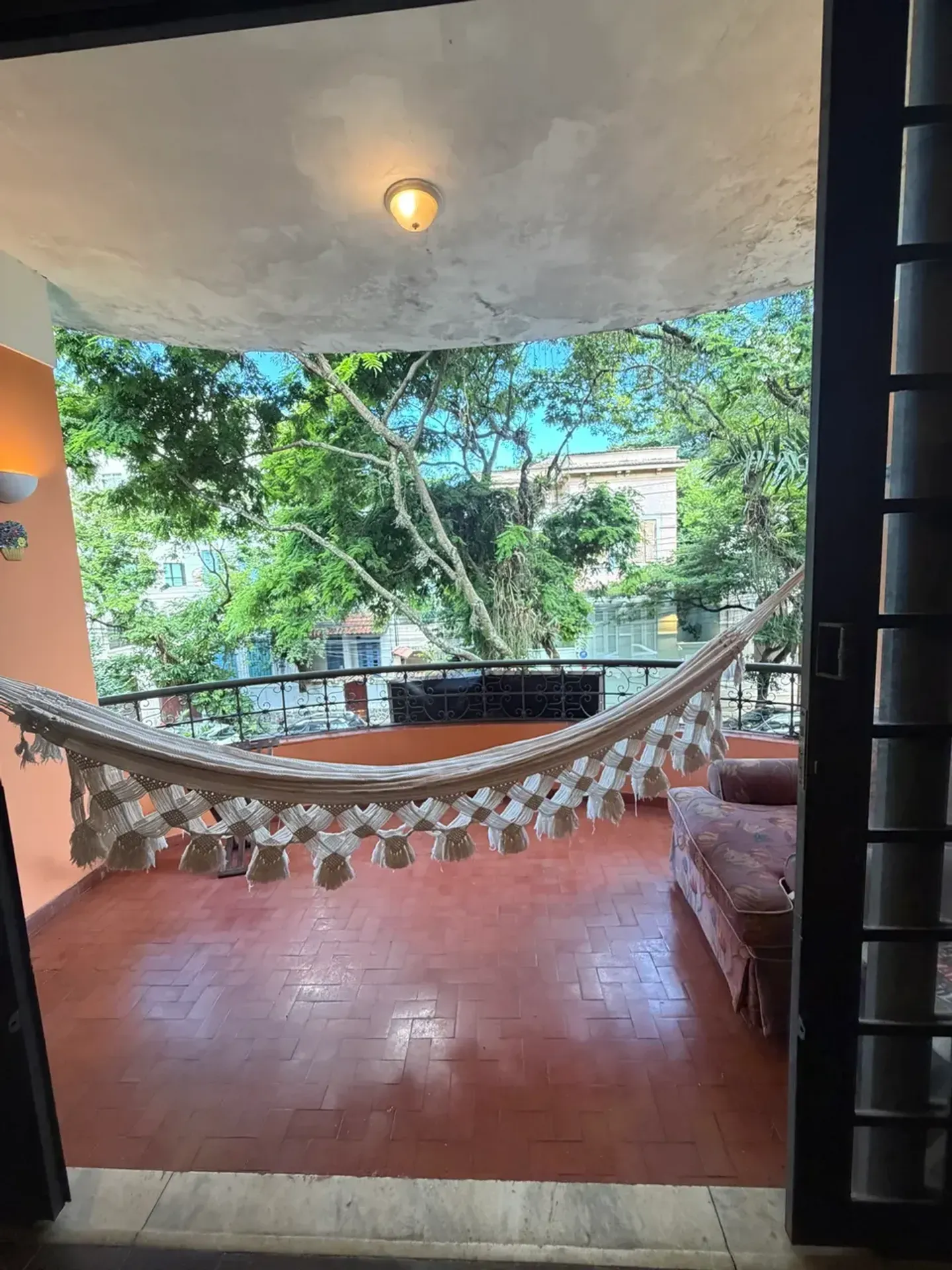 Furnished duplex house with an equipped laundry — photo 3
