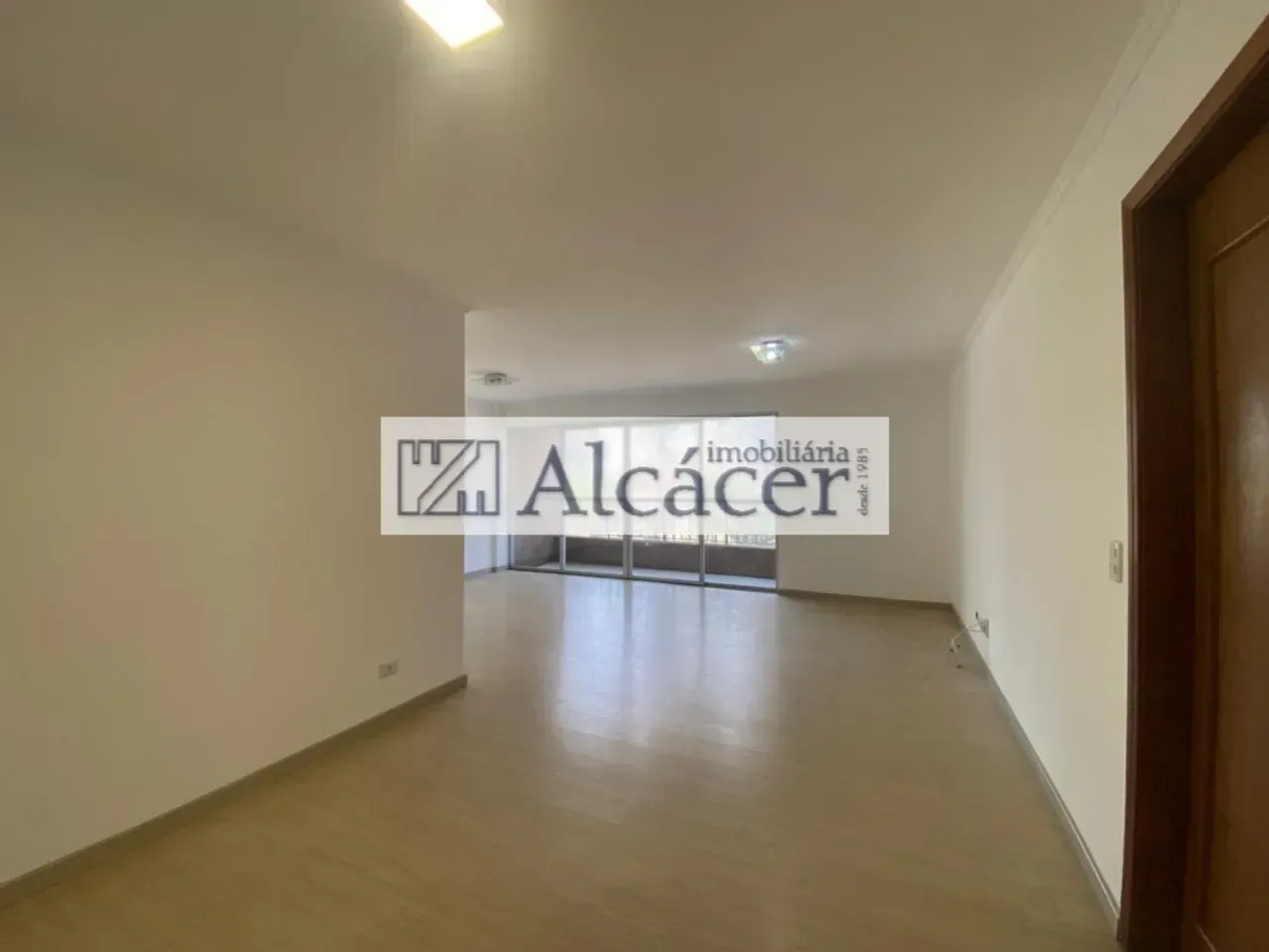 3-bedroom apartment with 4 bathrooms and 2 parking spaces — photo 2