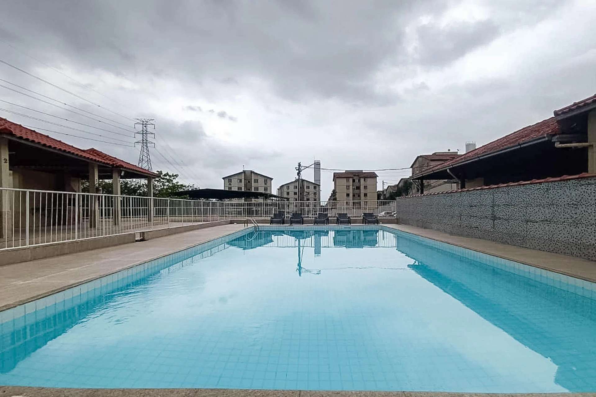 Rental apartment with 2 bedrooms and a pool in the condo — photo 43
