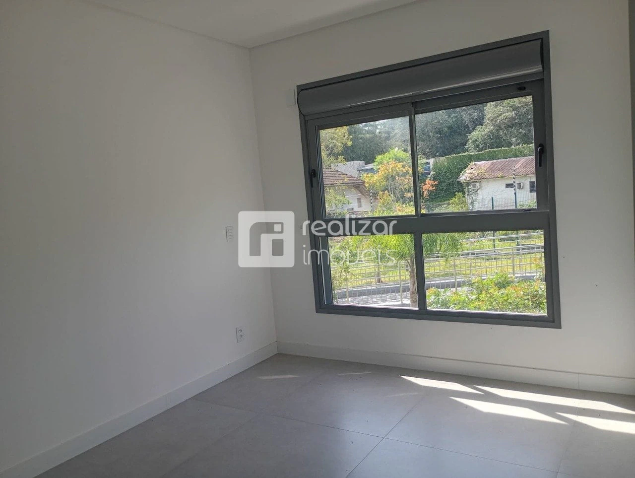 3-bedroom apartment with a water view in Florianópolis — photo 22