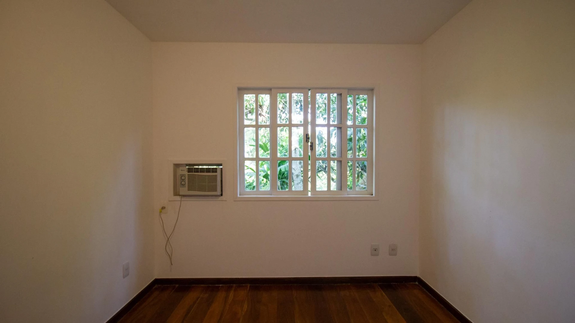 Casa com 4 quartos e 4 banheiros, com 3 vagas — photo 30