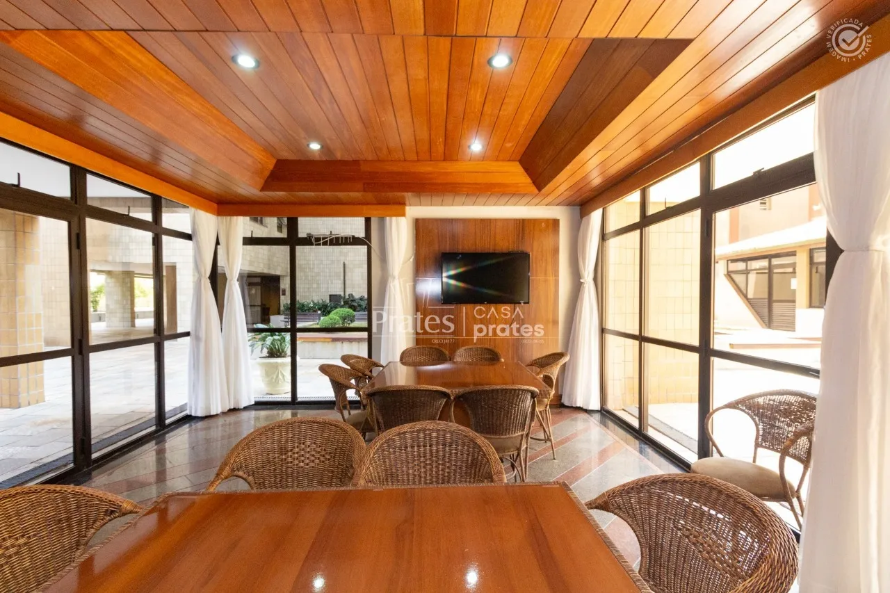 3-bedroom apartment with a glassed-in balcony — photo 21