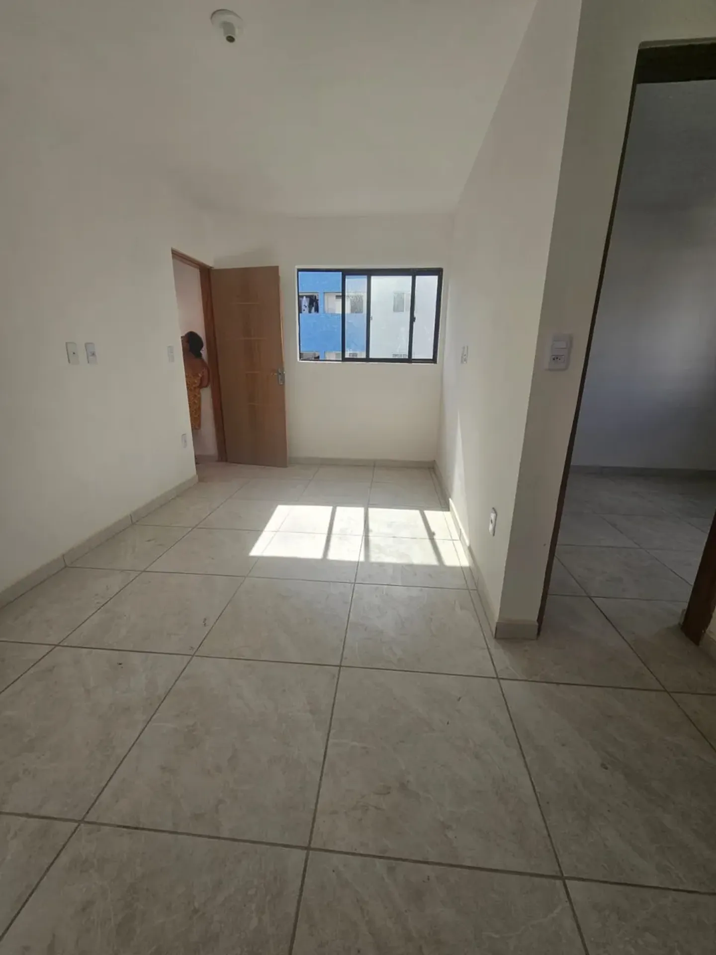Apartamento sin amueblar con 2 habitaciones y 2 baños