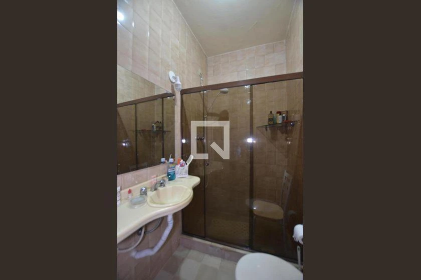 Furnished 231 m² house with 3 bedrooms and a balcony — photo 33