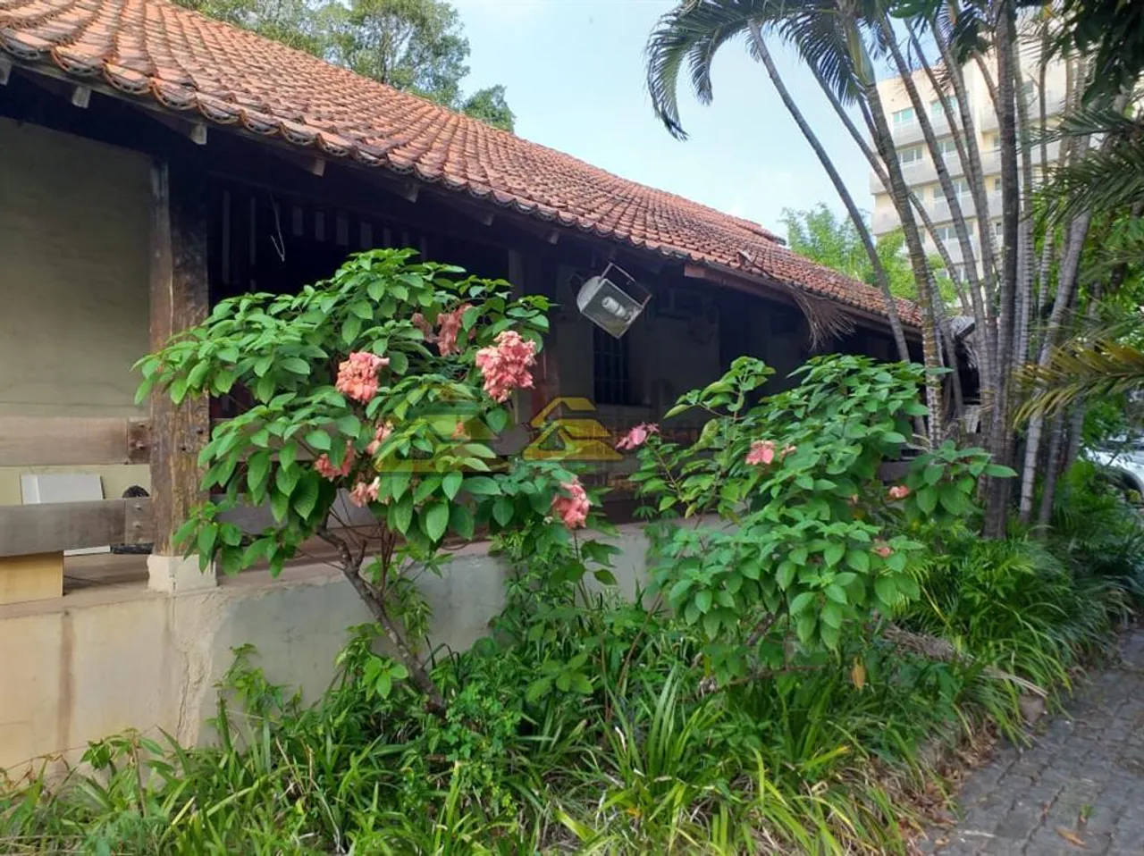House with 4 bedrooms and 3 bathrooms, well kept — photo 3