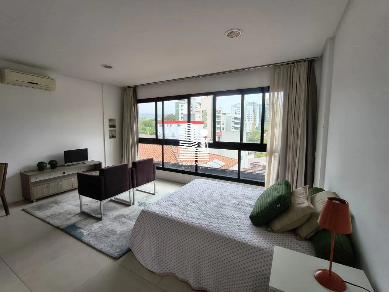 Washing machine in a one-bedroom apartment, 85 m² — photo 24