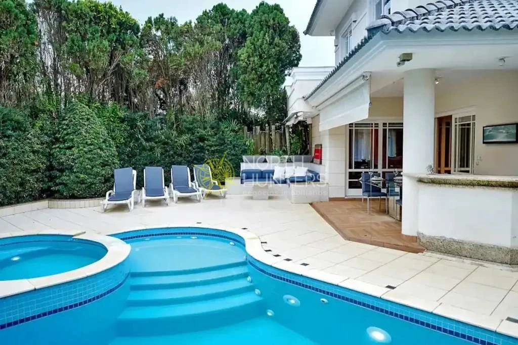 Furnished house with 4 en-suite bedrooms and balcony grill — photo 2