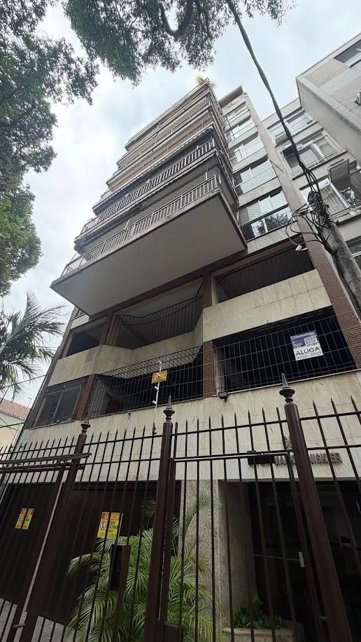 3-bedroom apartment with a mountain view in Rio de Janeiro — photo 51